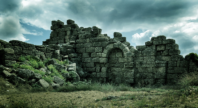 Древние руины